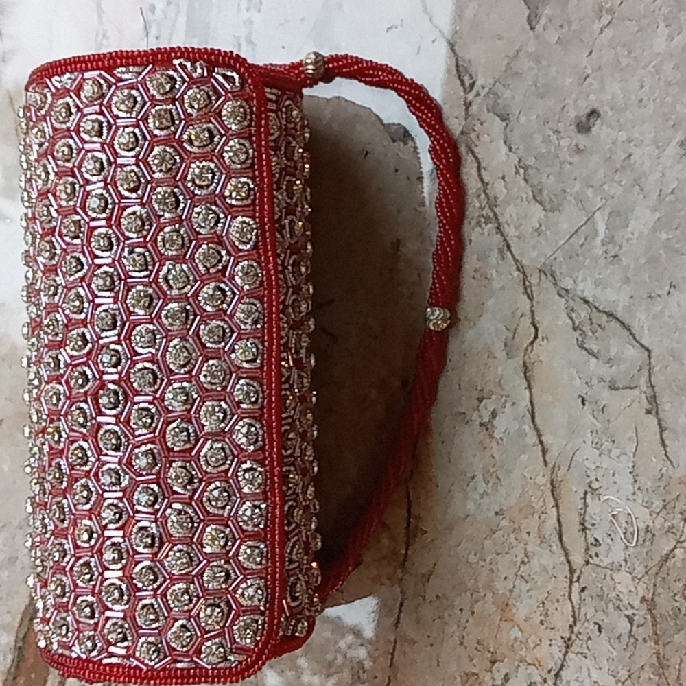 Beautiful crystal and bead evening purse. Burgundy/Wine colour